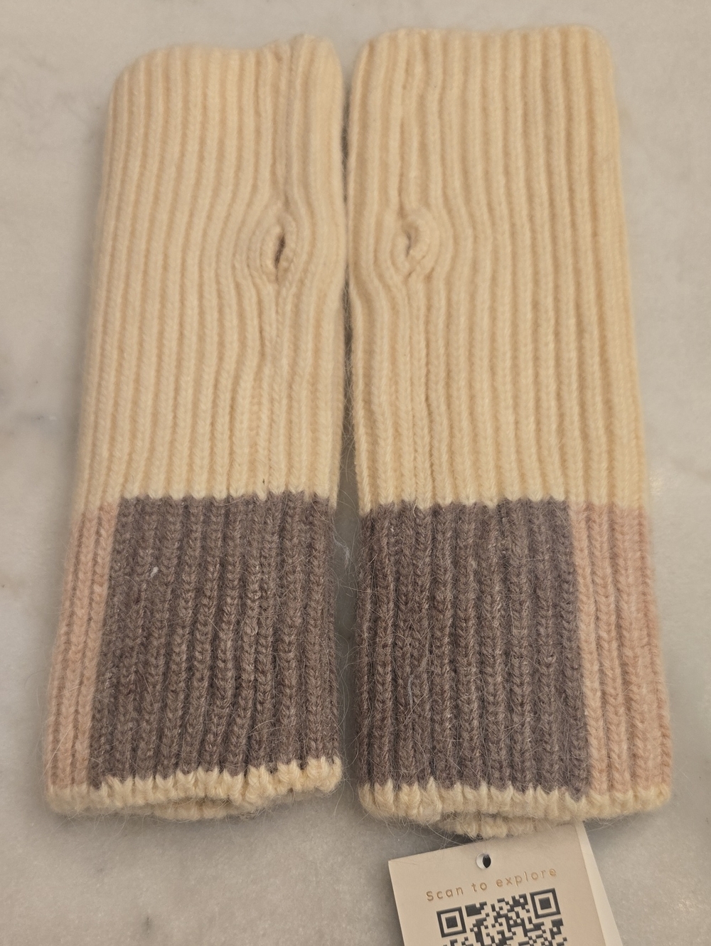 NWT Adrienne Landau Knit Embellished Fingerless Gloves - Picture 6 of 7